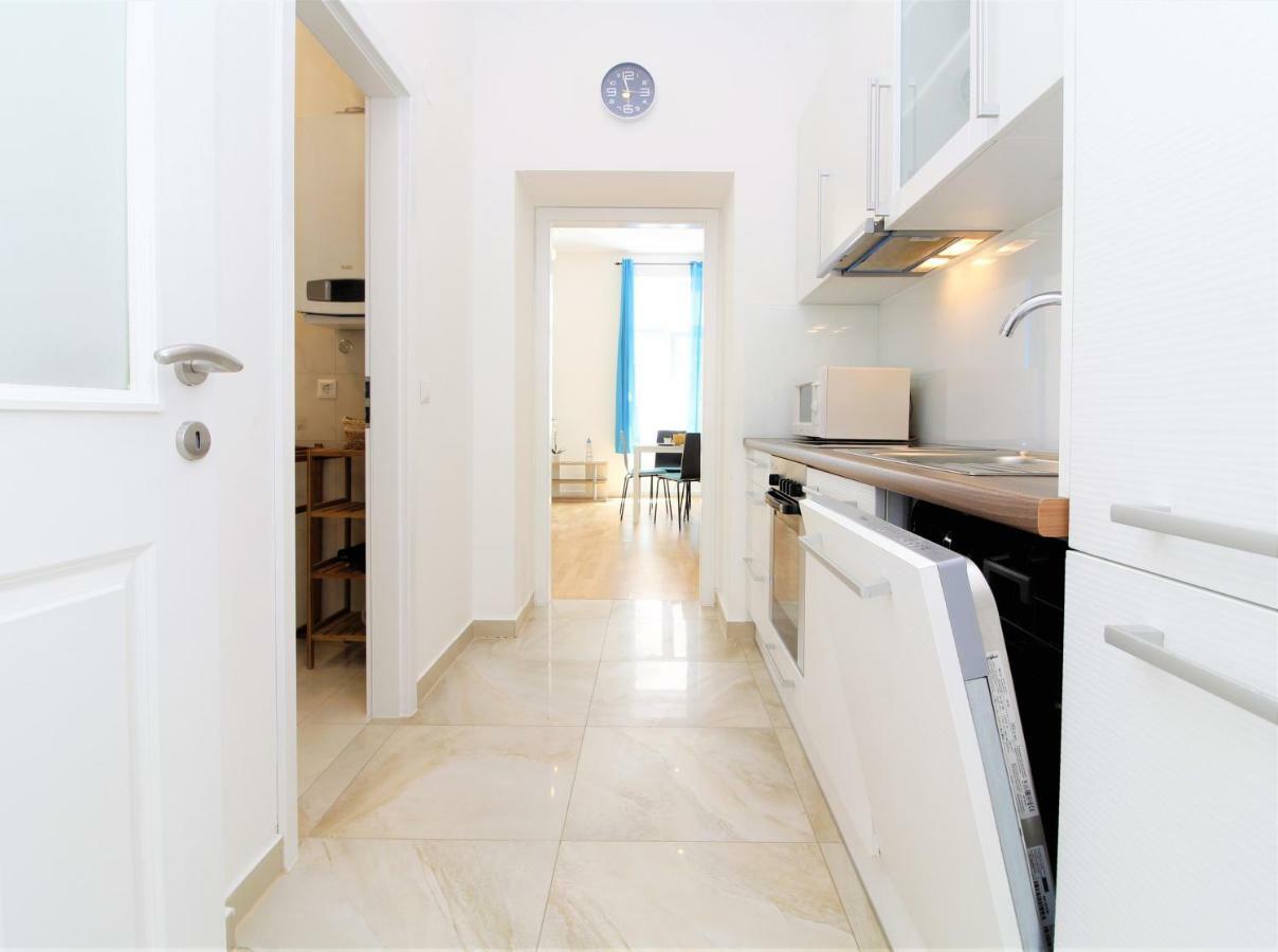Marine: Newly Renovated 2nd District * Viena